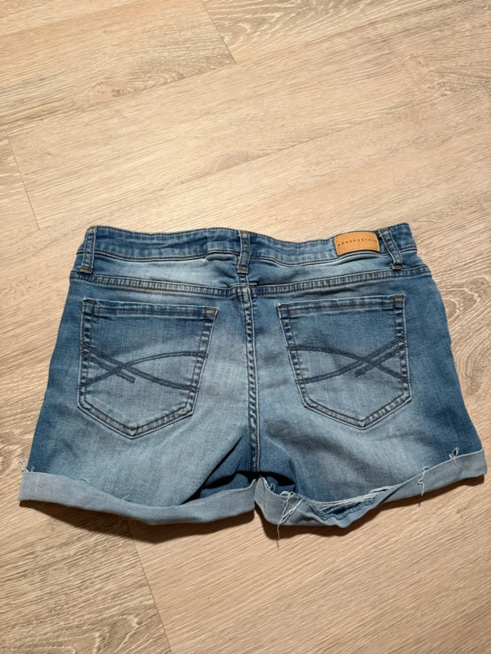 Aeropostale Midi Short - Picture 2 of 5